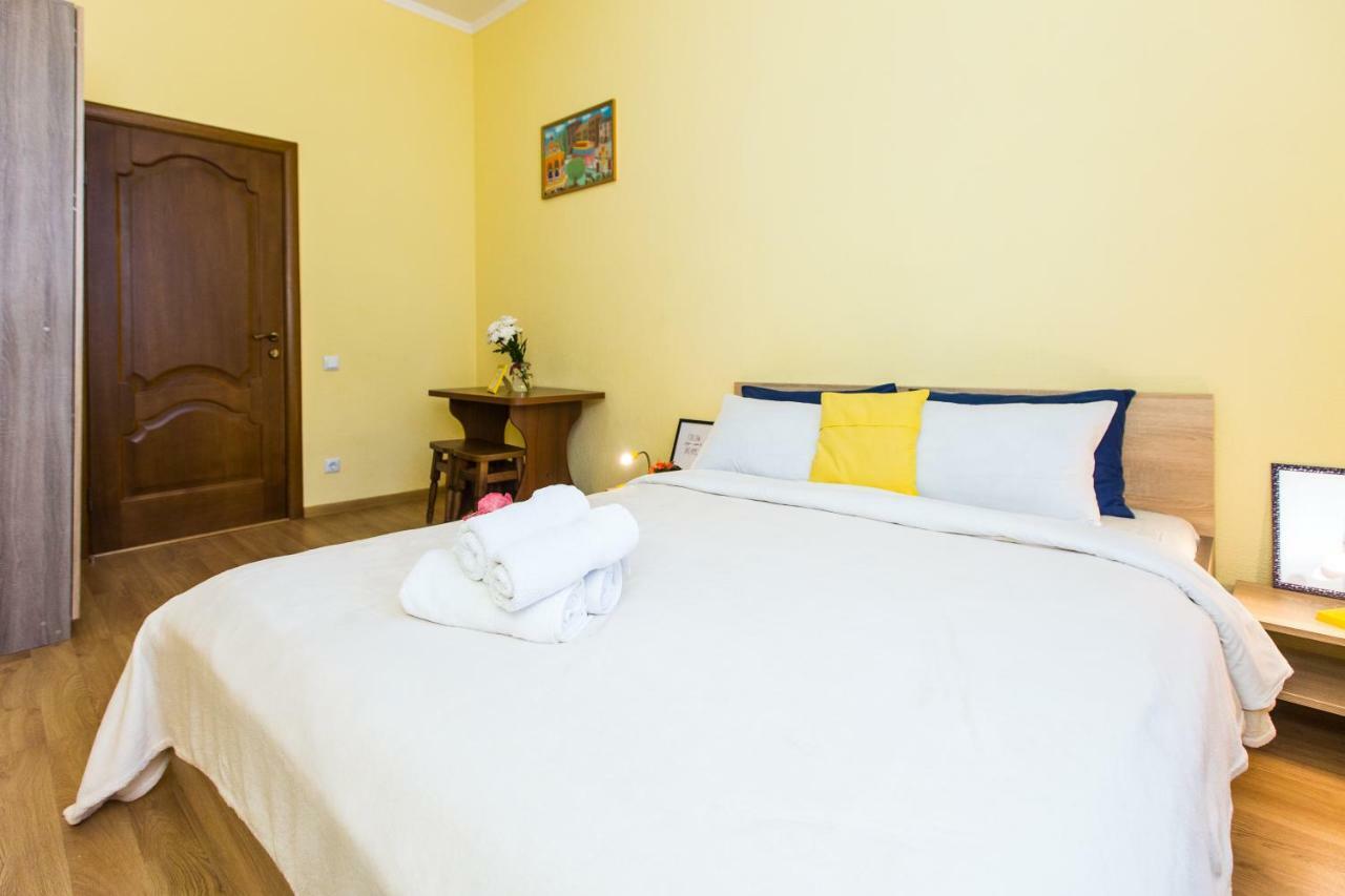 Modern 2Br Apartment In Central Lviv Exteriör bild