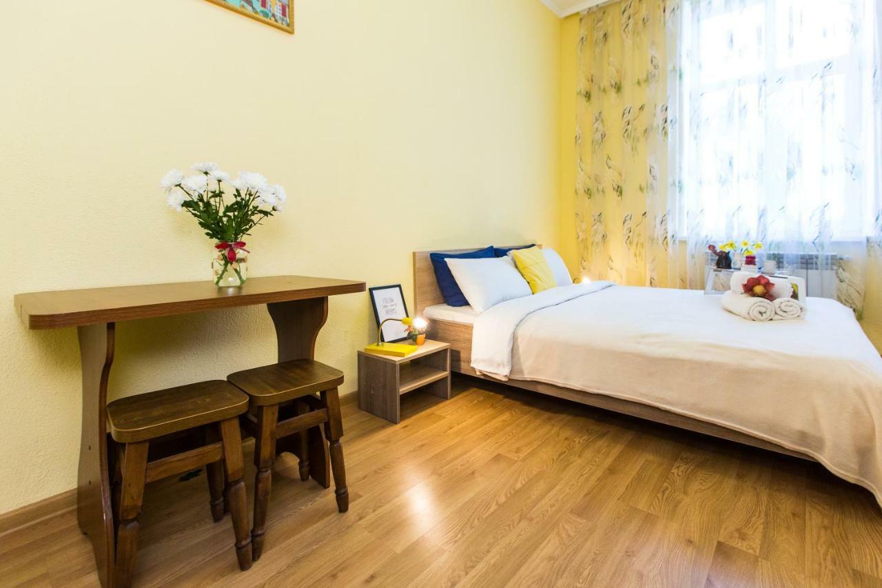 Modern 2Br Apartment In Central Lviv Exteriör bild